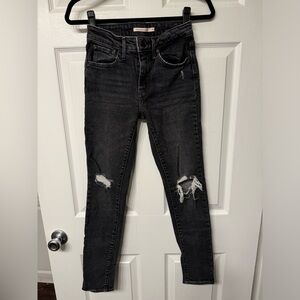 Levi’s 721 high-rise ripped black jean size 24